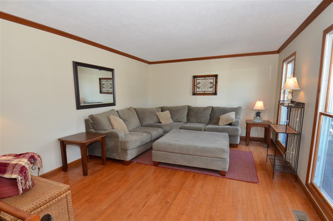 15215 Roswell Ct, Granger, IN 46530 photo 2