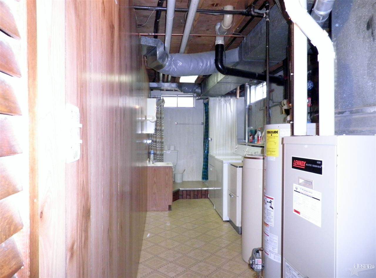133 Western Ave, Roanoke, IN 46783 photo 8