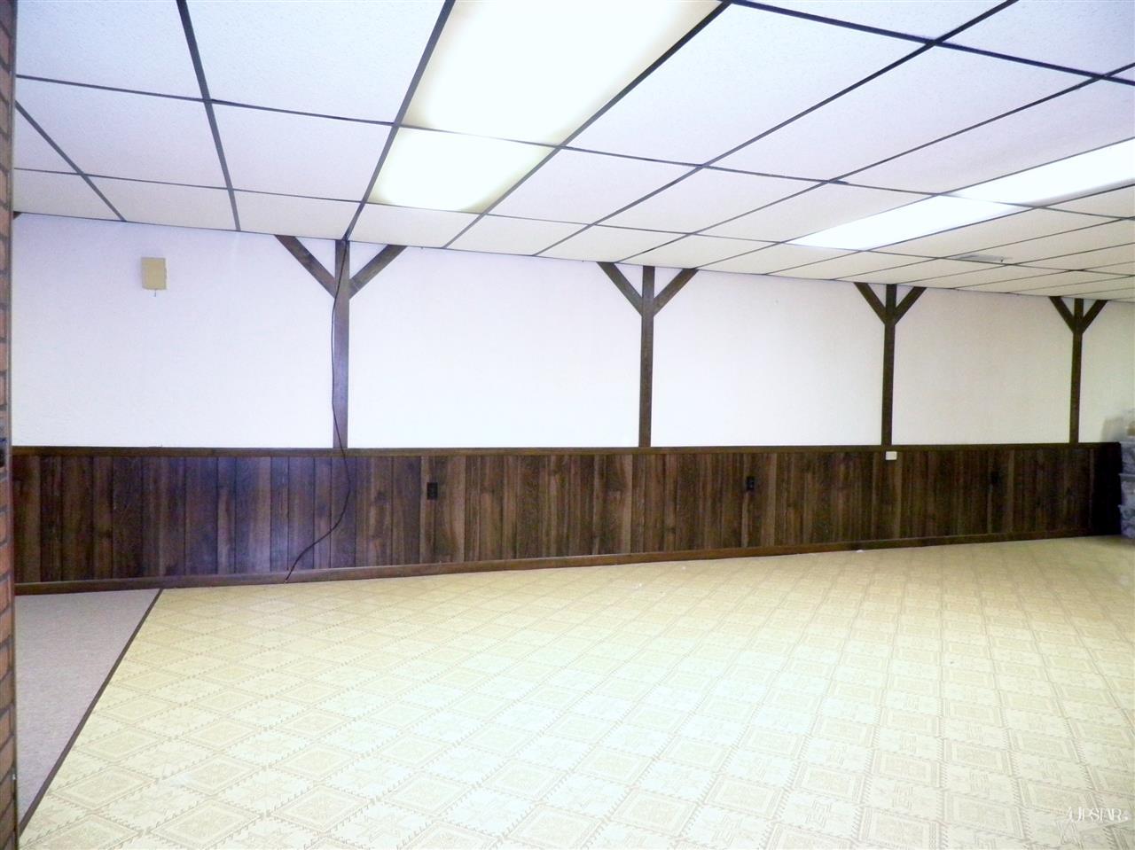 133 Western Ave, Roanoke, IN 46783 photo 4