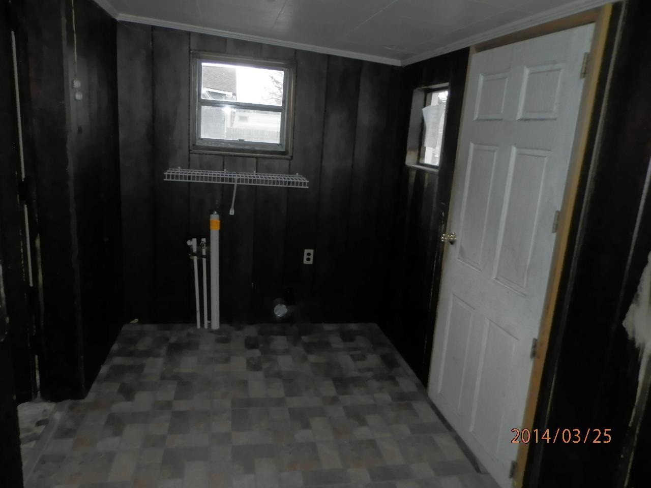 217 Lisle St, Kendallville, IN 46755 photo 4