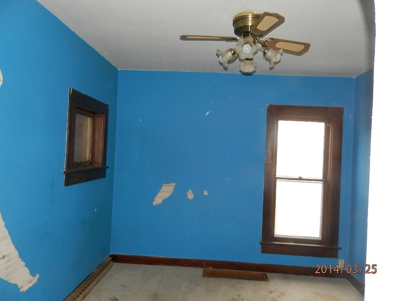 217 Lisle St, Kendallville, IN 46755 photo 8