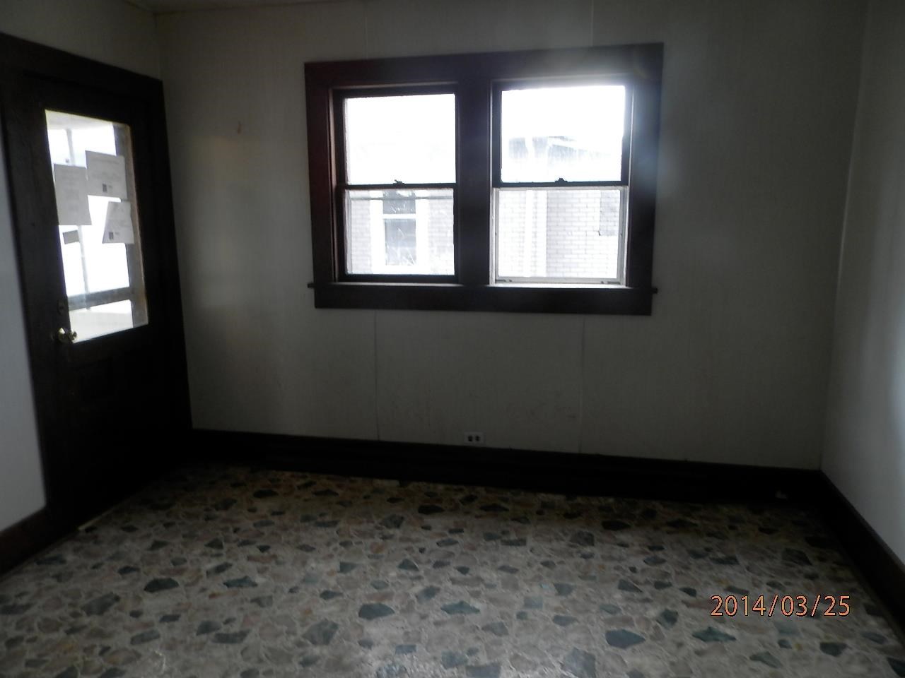217 Lisle St, Kendallville, IN 46755 photo 6
