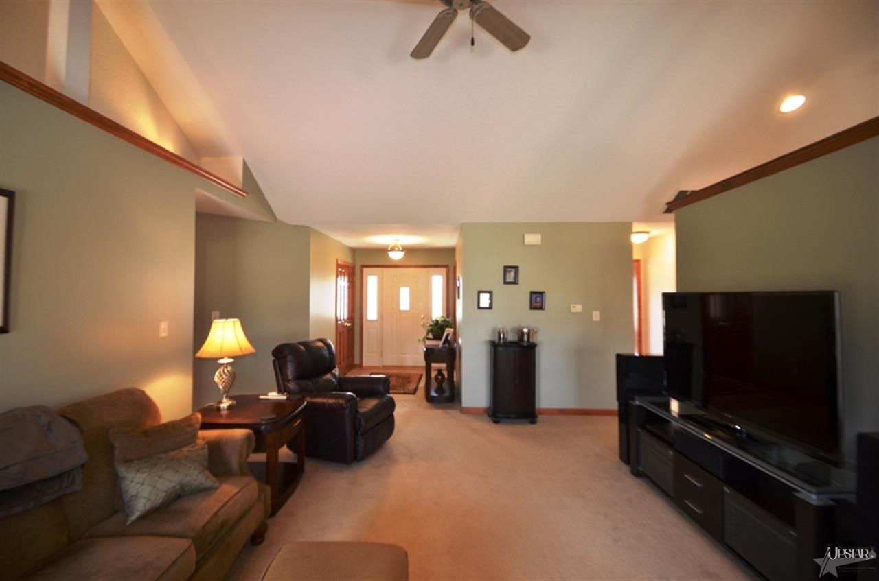 1615 Brook Ct, Ossian, IN 46777 photo 11