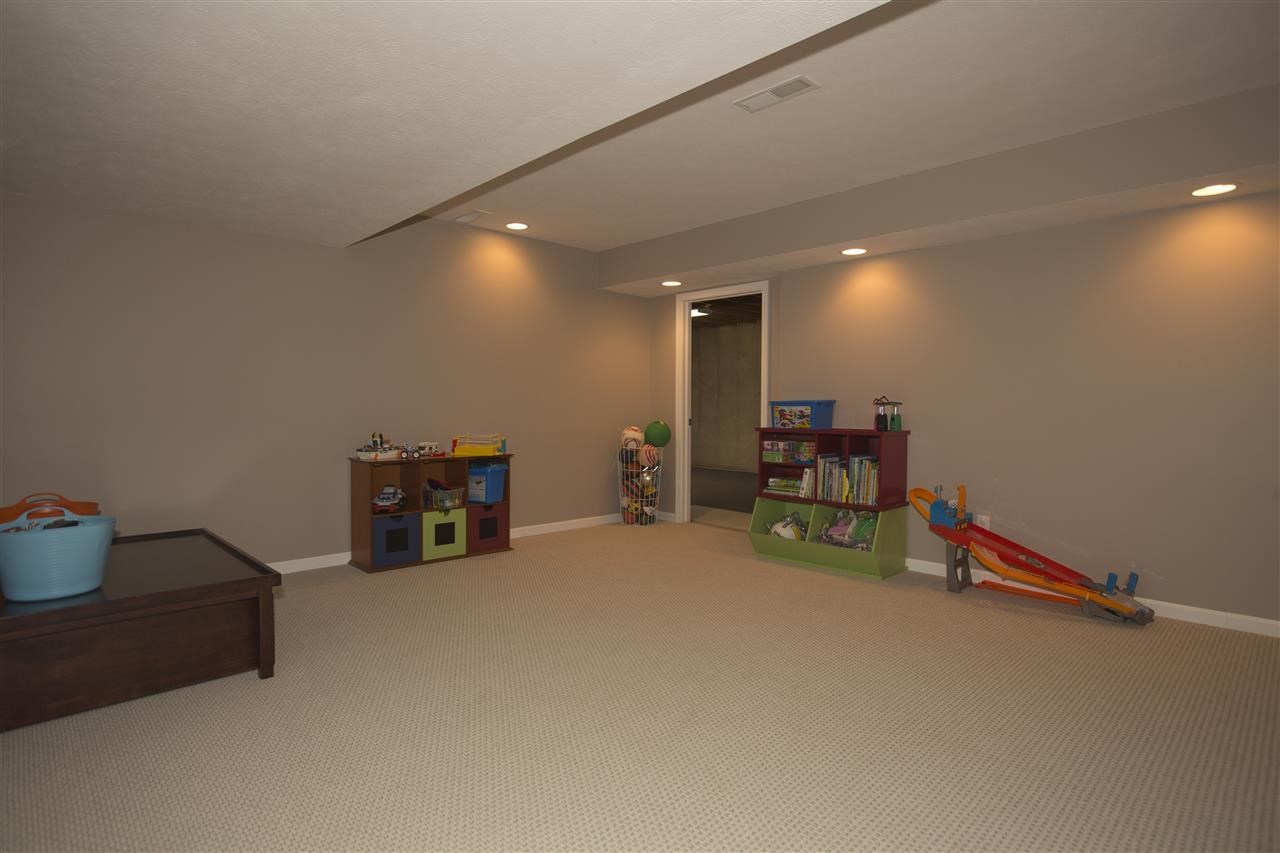 5717 Yellow Wood Dr, South Bend, IN 46614 photo 19