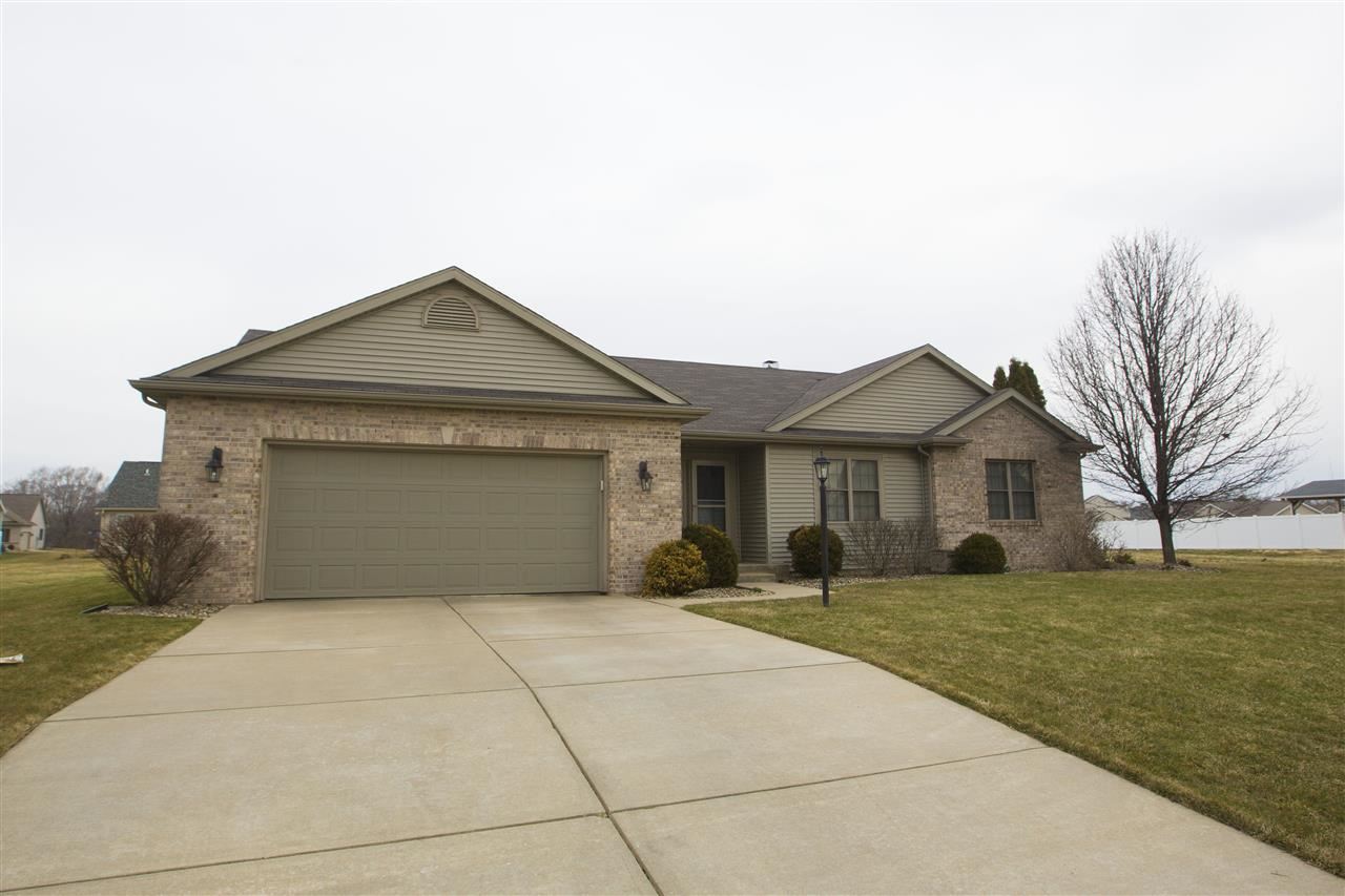5717 Yellow Wood Dr, South Bend, IN 46614 photo 1