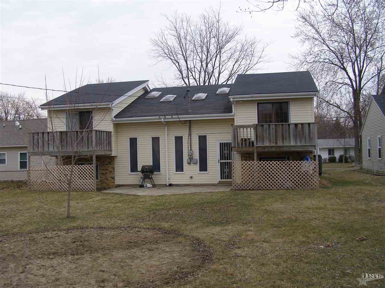 6637 Baytree Dr, Fort Wayne, IN 46825 photo 2