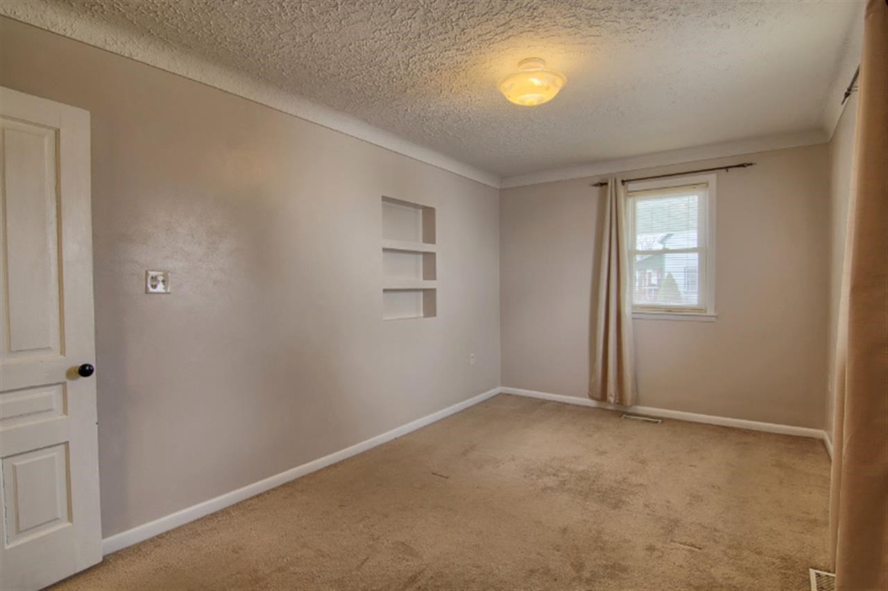 402 W Grant St, Greentown, IN 46936 photo 8