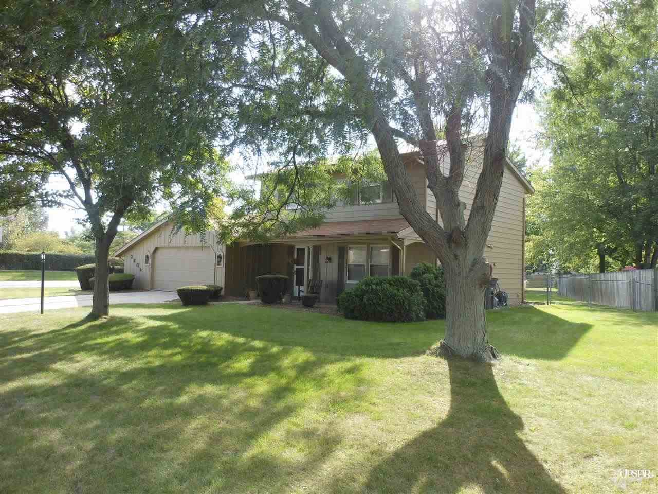 3805 Oakhurst Dr, Fort Wayne, IN 46815 photo 1