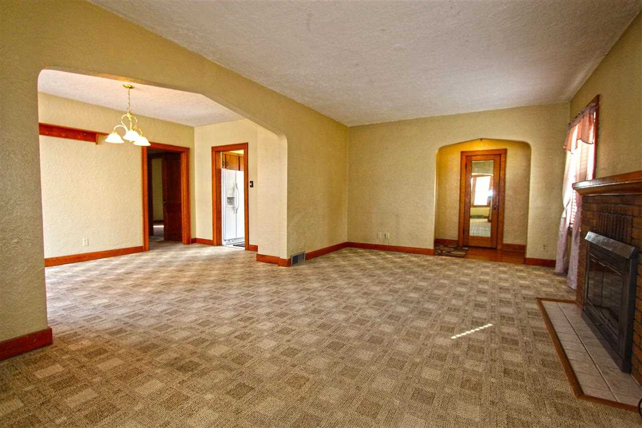 1514 Strong Ave, Elkhart, IN 46514 photo 3