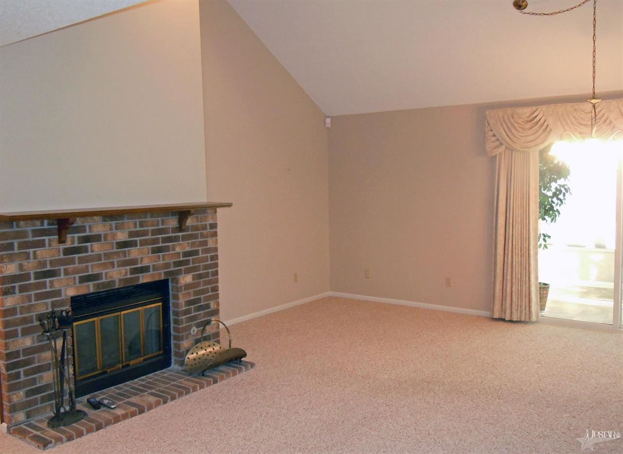 5017 Woodmark Ct, Fort Wayne, IN 46815 photo 4