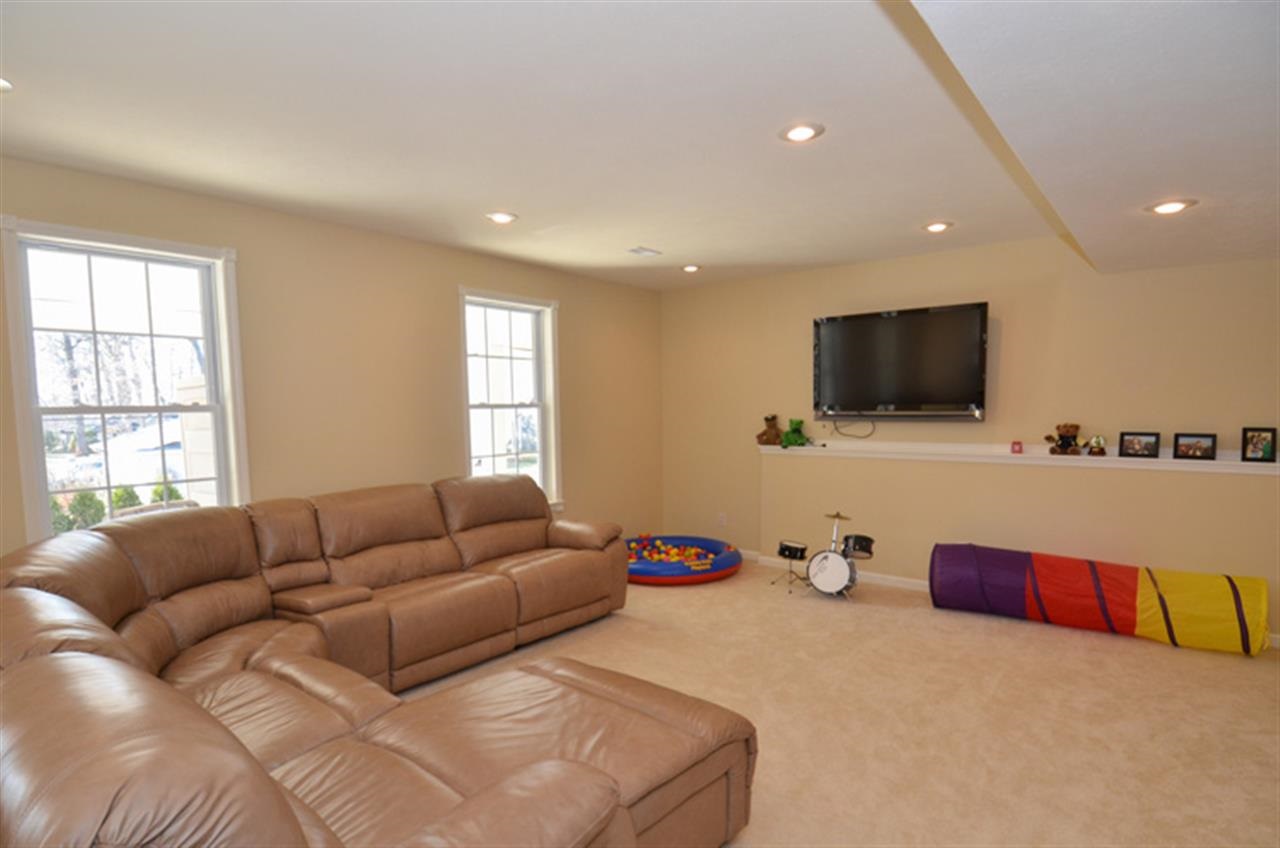 1235 Oak Ridge Dr, South Bend, IN 46617 photo 20