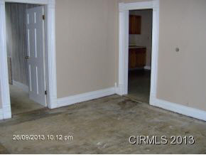 219 N G St, Marion, IN 46952 photo 4