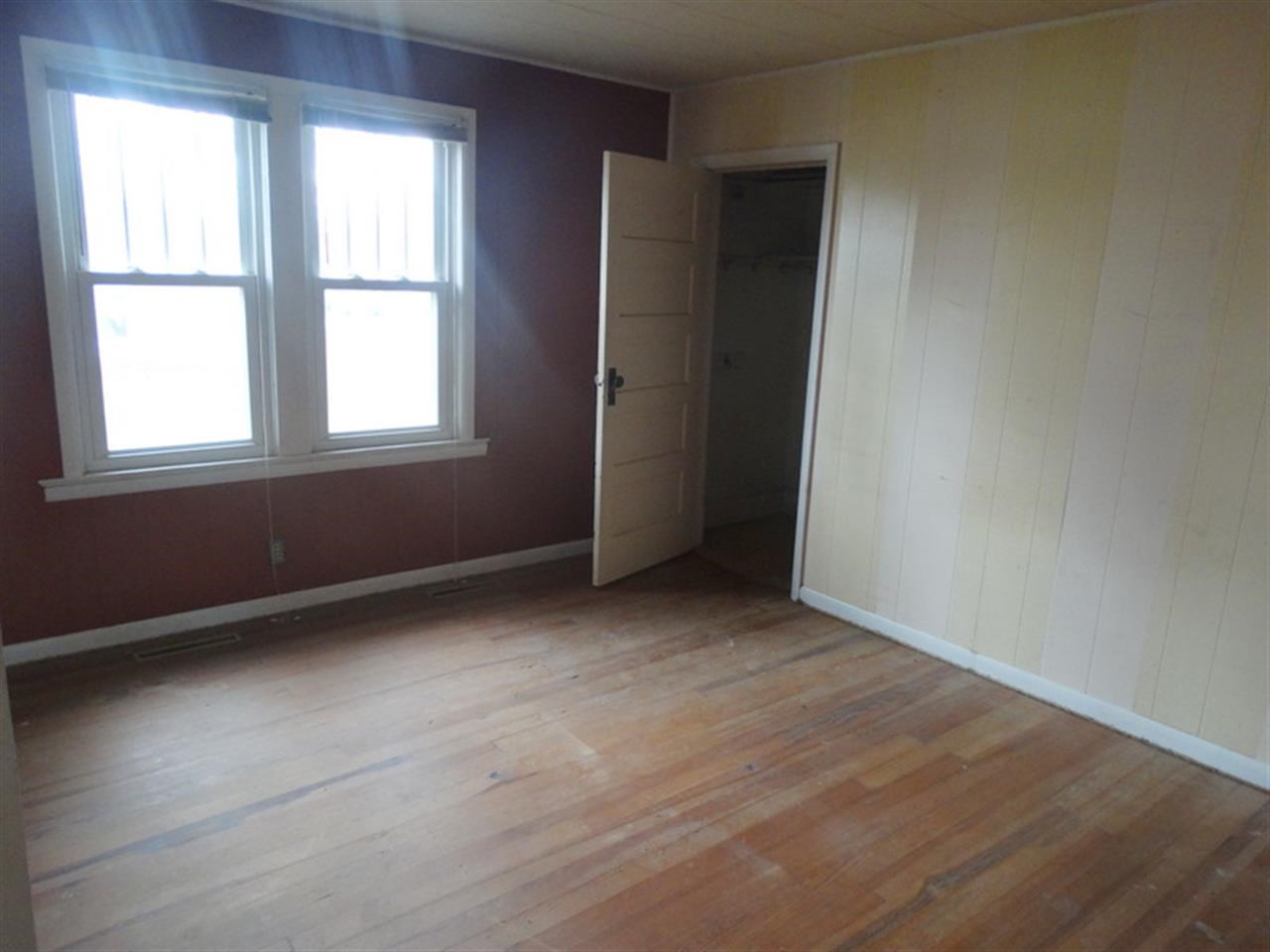 902 N Vincennes Ave, Petersburg, IN 47567 photo 6