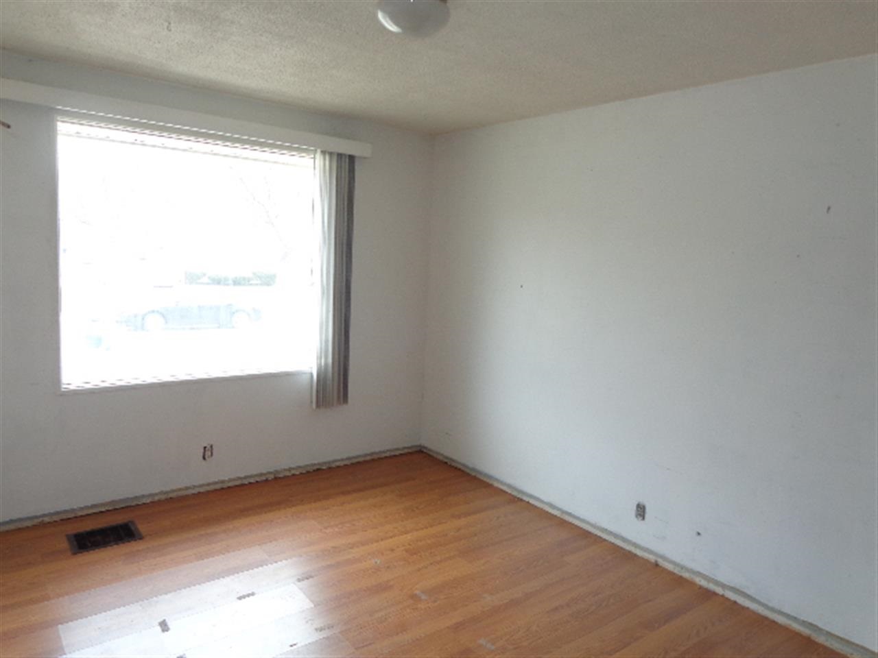 902 Amhurst Ave, South Bend, IN 46614 photo 4