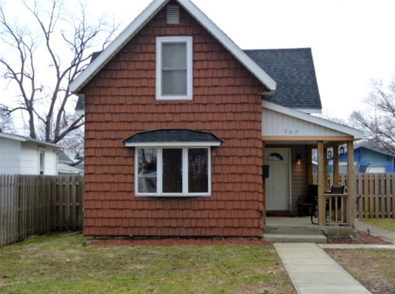 307 E Stephenson St, Marion, IN 46952 photo 1