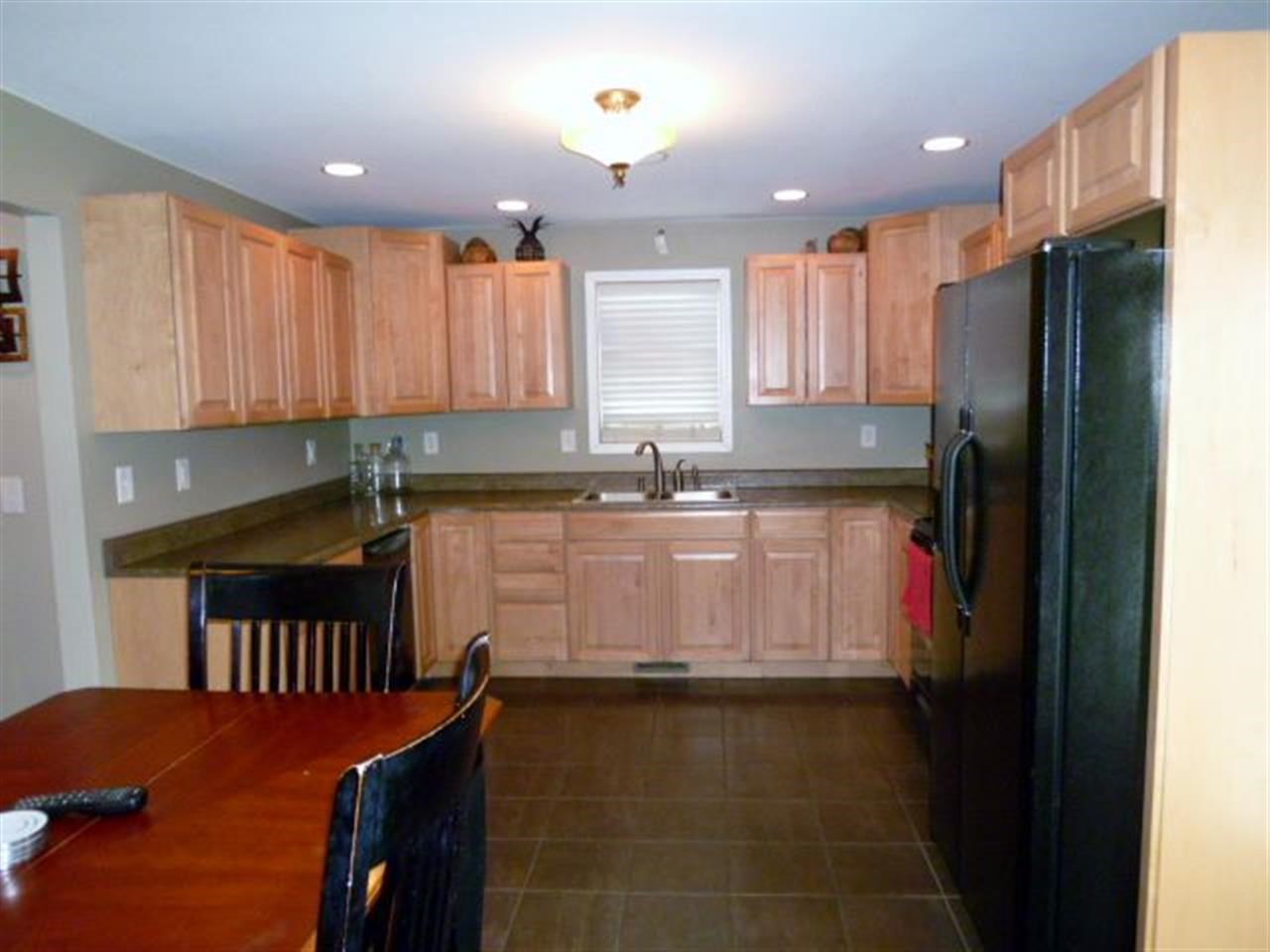 307 E Stephenson St, Marion, IN 46952 photo 6