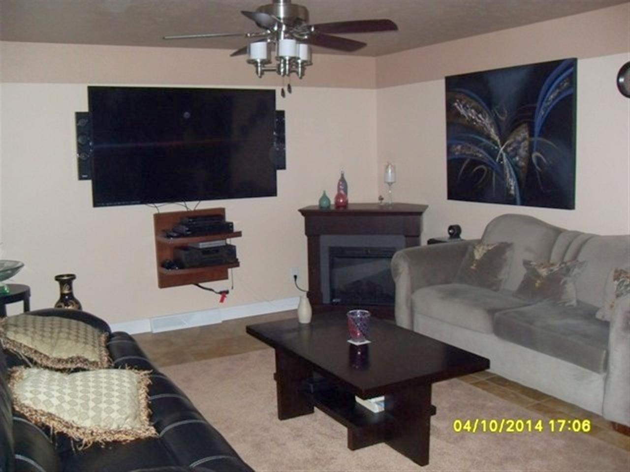 332 Pierre Moran Dr, Elkhart, IN 46517 photo 2
