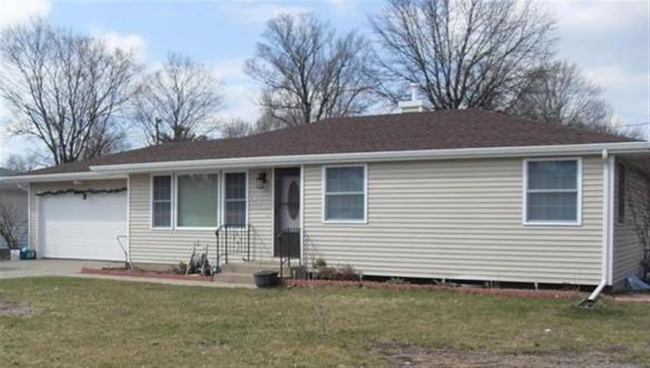 332 Pierre Moran Dr, Elkhart, IN 46517 photo 1