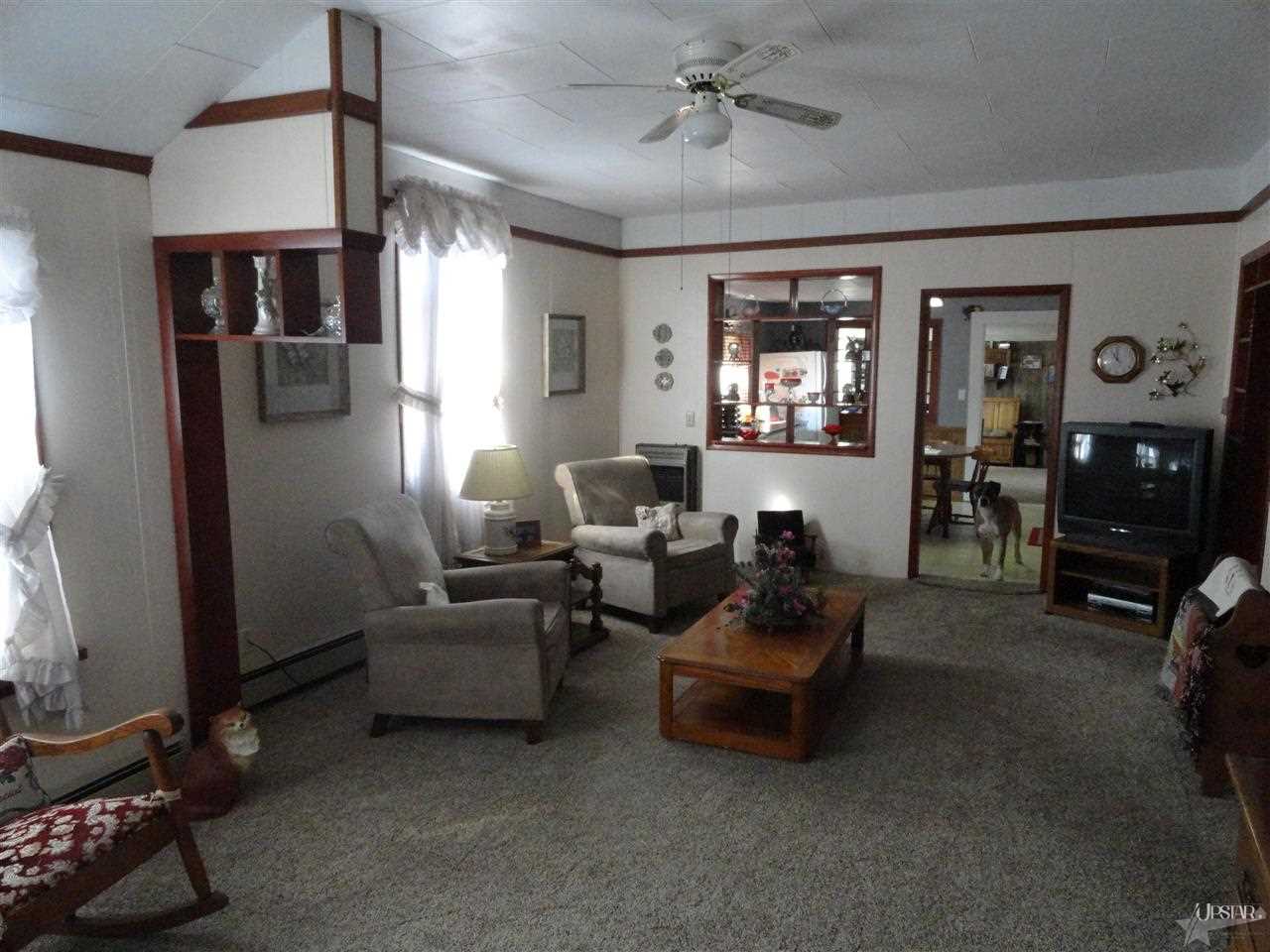 324 Jackson St, Huntington, IN 46750 photo 3