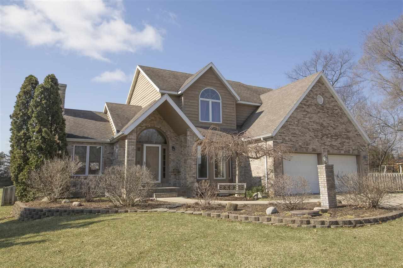 12234 Covered Wagon Ct, Granger, IN 46530 photo 1