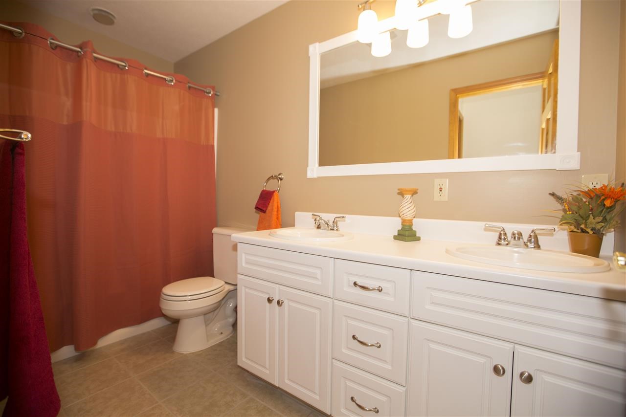 12234 Covered Wagon Ct, Granger, IN 46530 photo 19