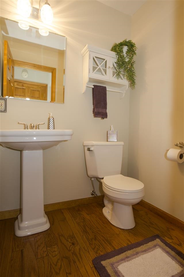 12234 Covered Wagon Ct, Granger, IN 46530 photo 8