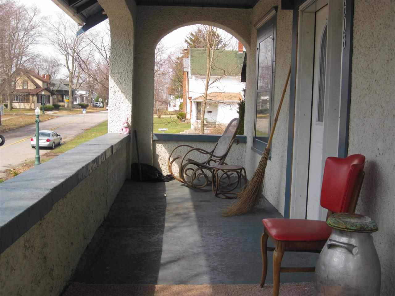 308 W Mitchell St, Kendallville, IN 46755 photo 2