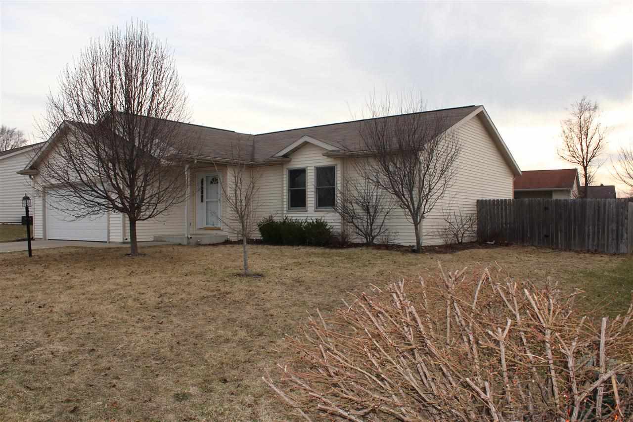 617 Heritage Dr, Middlebury, IN 46540 photo 1