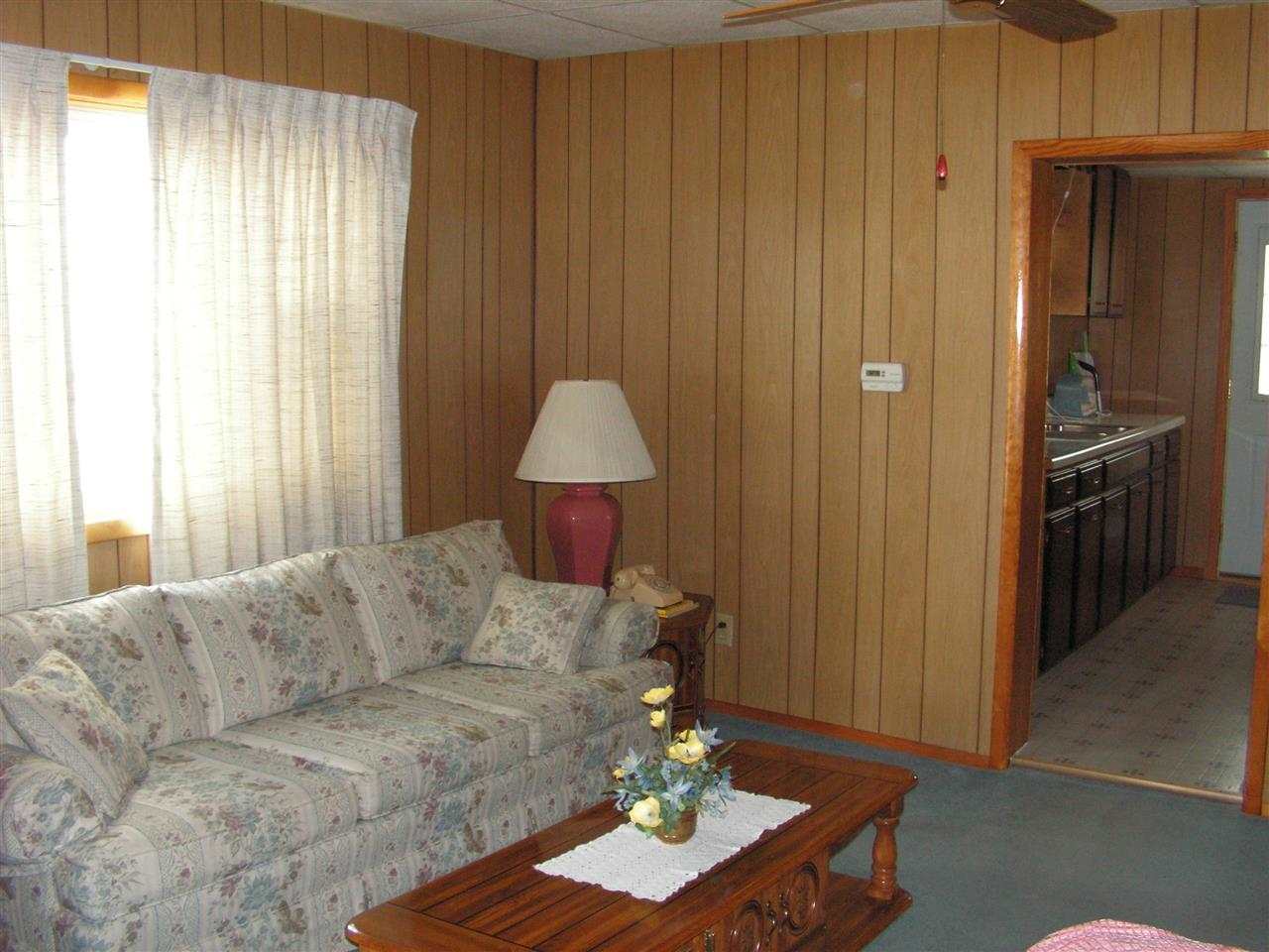 105 E S G St, Gas City, IN 46933 photo 6