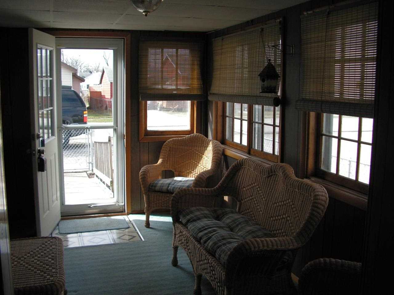 105 E S G St, Gas City, IN 46933 photo 5