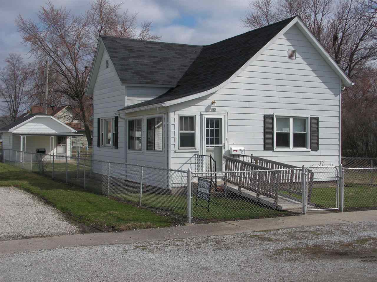 105 E S G St, Gas City, IN 46933 photo 1
