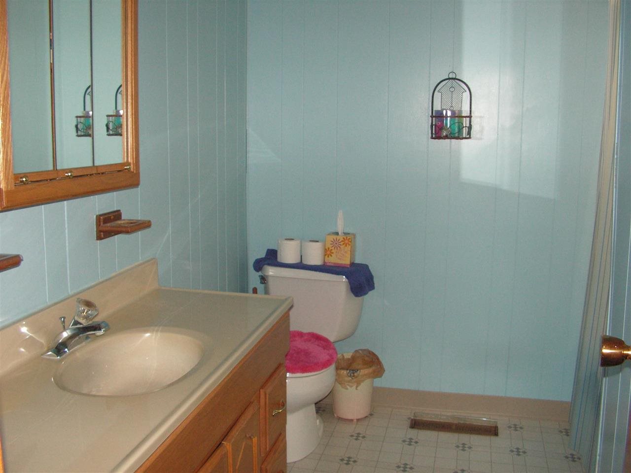 105 E S G St, Gas City, IN 46933 photo 10