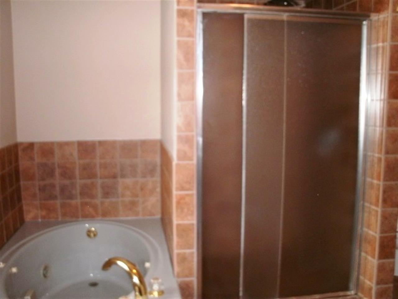 613 N Riverside Blvd, Goshen, IN 46528 photo 6