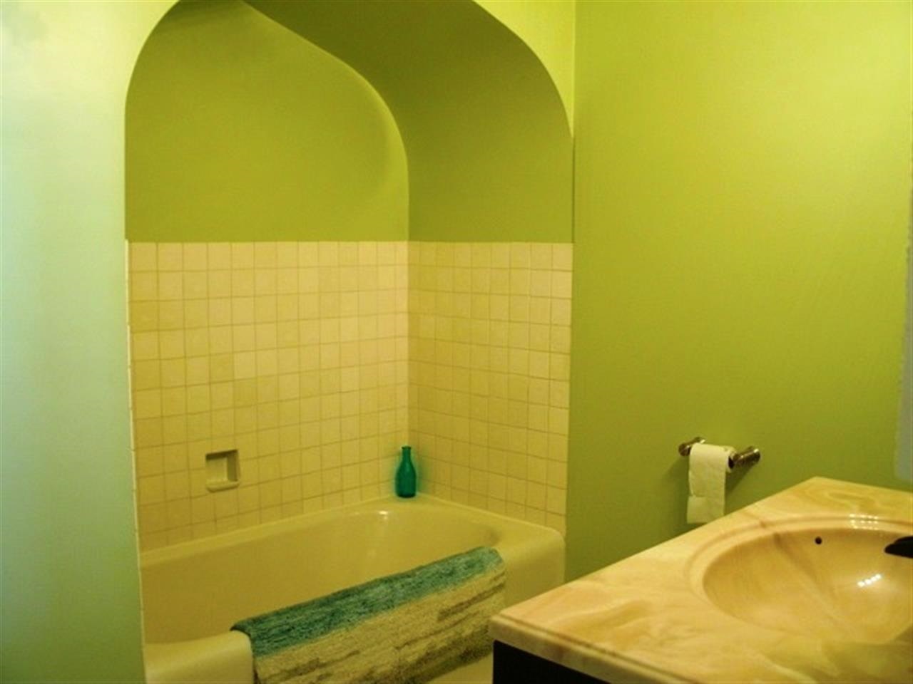 613 N Riverside Blvd, Goshen, IN 46528 photo 8
