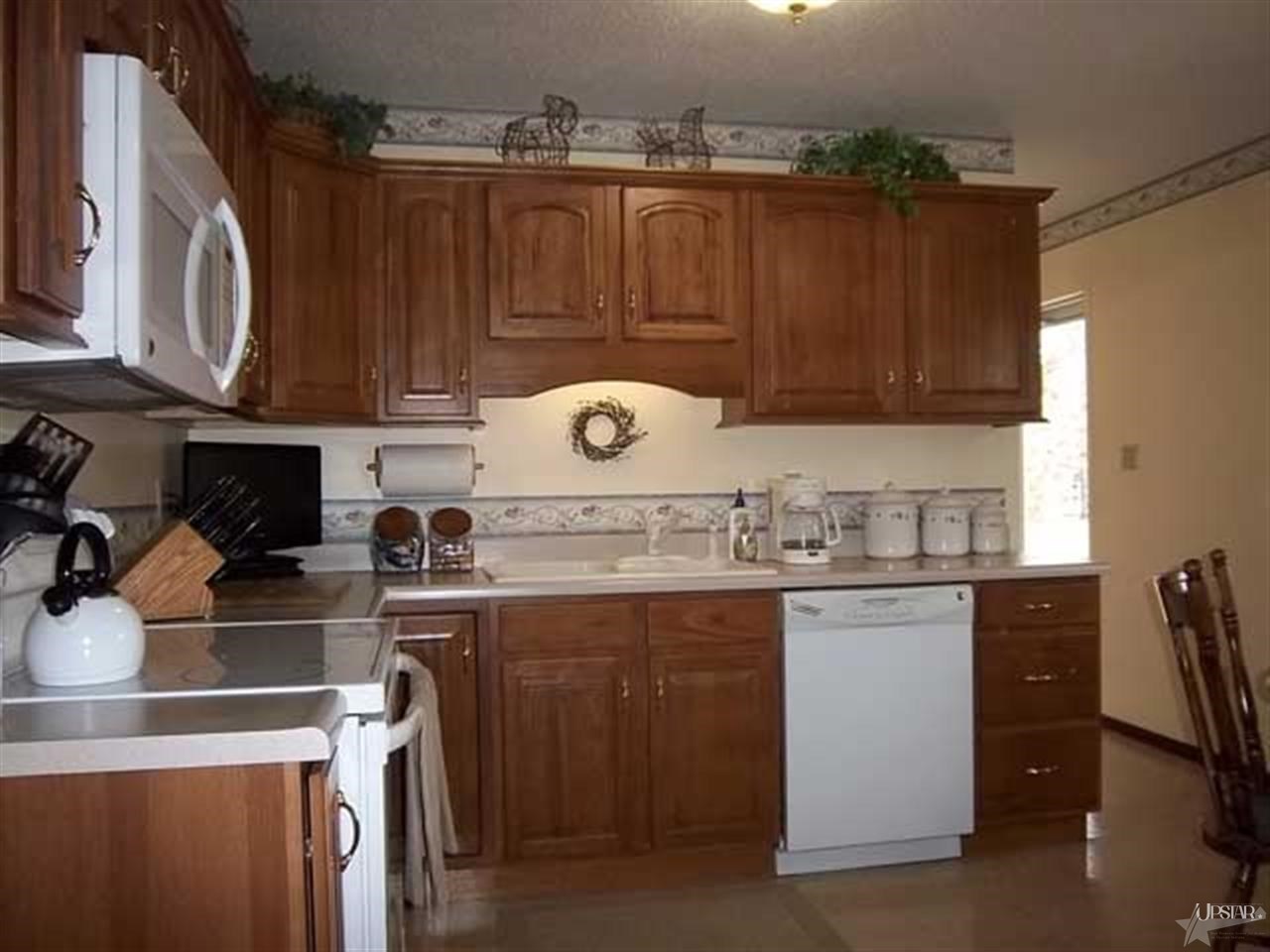2317 Maplewood Rd, Fort Wayne, IN 46819 photo 3
