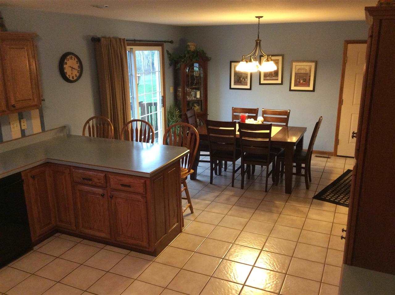 4406 S Ridge Ln, Washington, IN 47501 photo 4