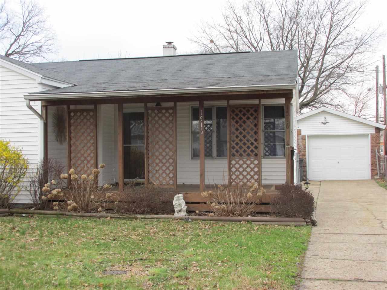 1516 S Saint James Blvd, Evansville, IN 47714 photo 2