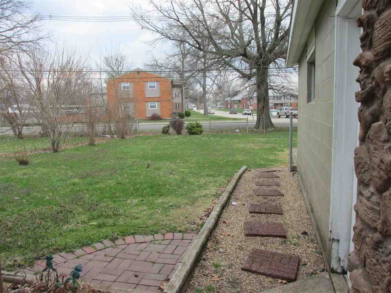 1516 S Saint James Blvd, Evansville, IN 47714 photo 22
