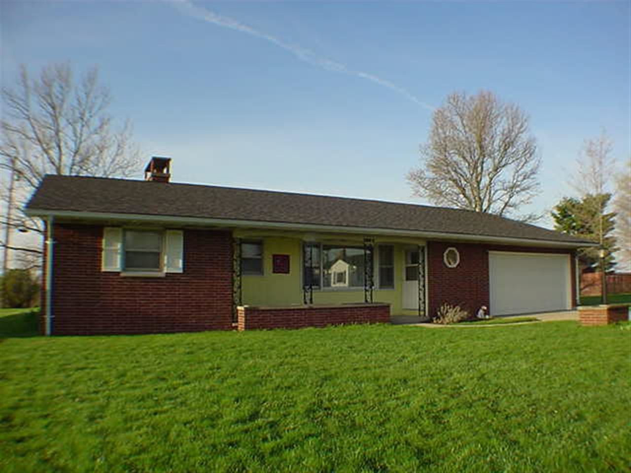 106 E South St, Boswell, IN 47921 photo 1