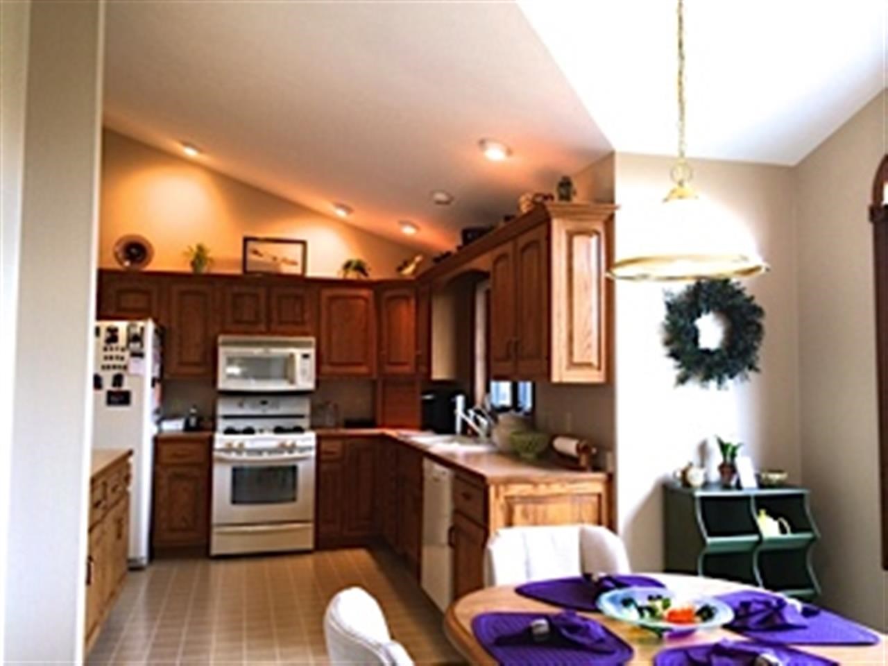 4615 E Country Cove Dr, Syracuse, IN 46567 photo 8
