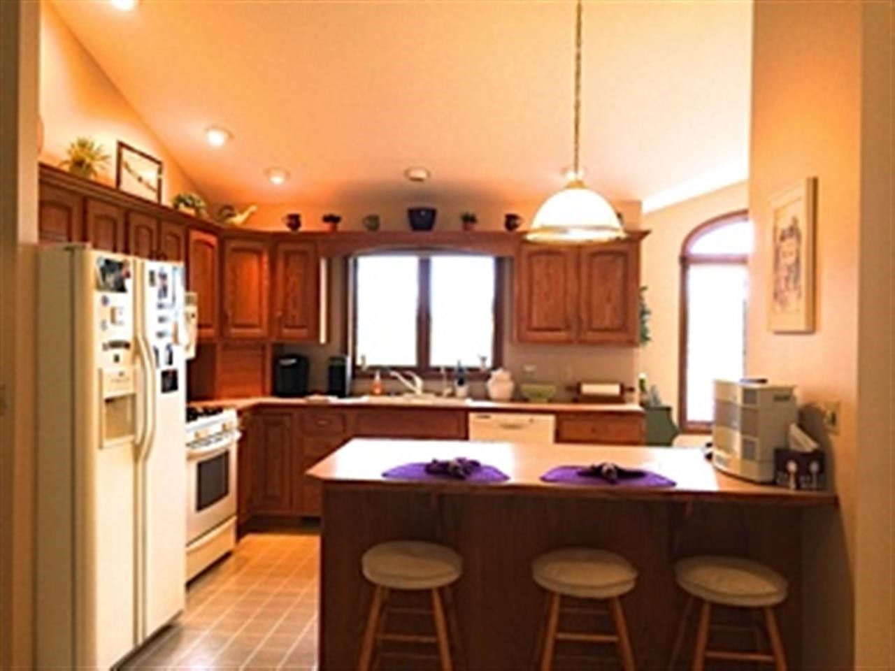 4615 E Country Cove Dr, Syracuse, IN 46567 photo 3