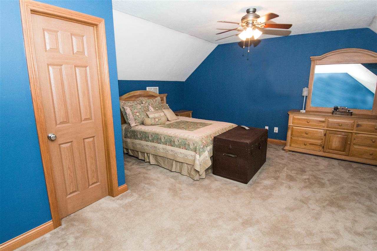 1742 S Henderson Rd, Vincennes, IN 47591 photo 10
