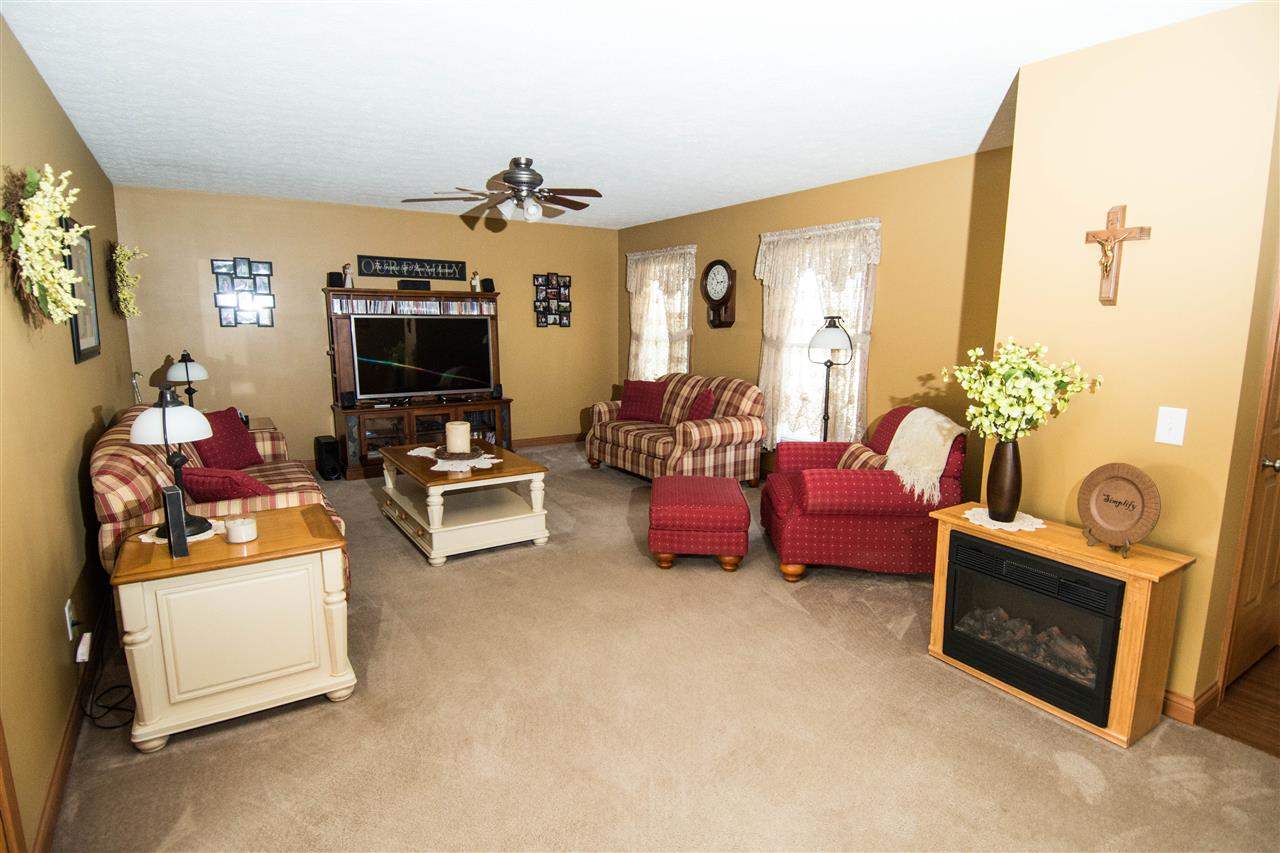 1742 S Henderson Rd, Vincennes, IN 47591 photo 2