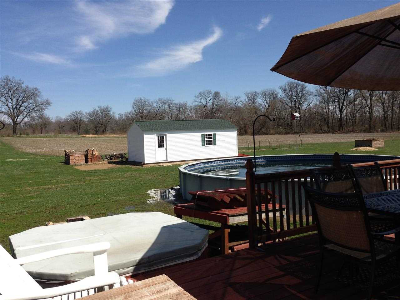 1742 S Henderson Rd, Vincennes, IN 47591 photo 13