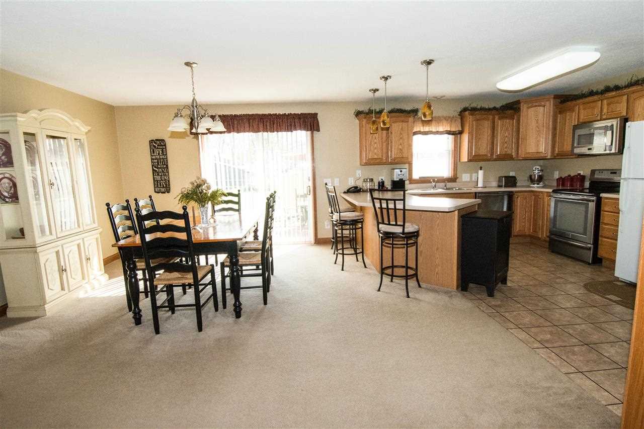 1742 S Henderson Rd, Vincennes, IN 47591 photo 4