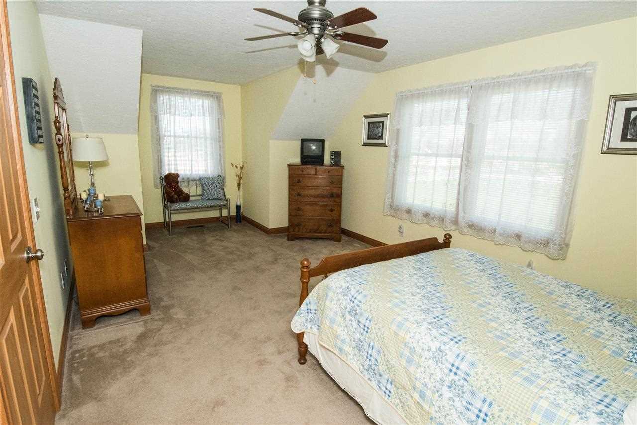 1742 S Henderson Rd, Vincennes, IN 47591 photo 7