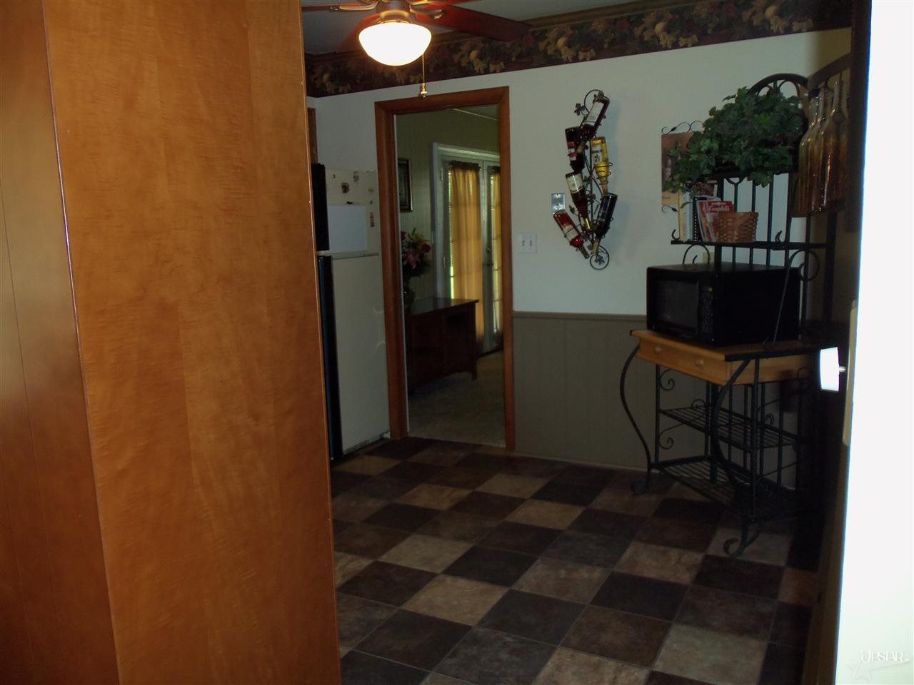 107 Zona Dr, Auburn, IN 46706 photo 20