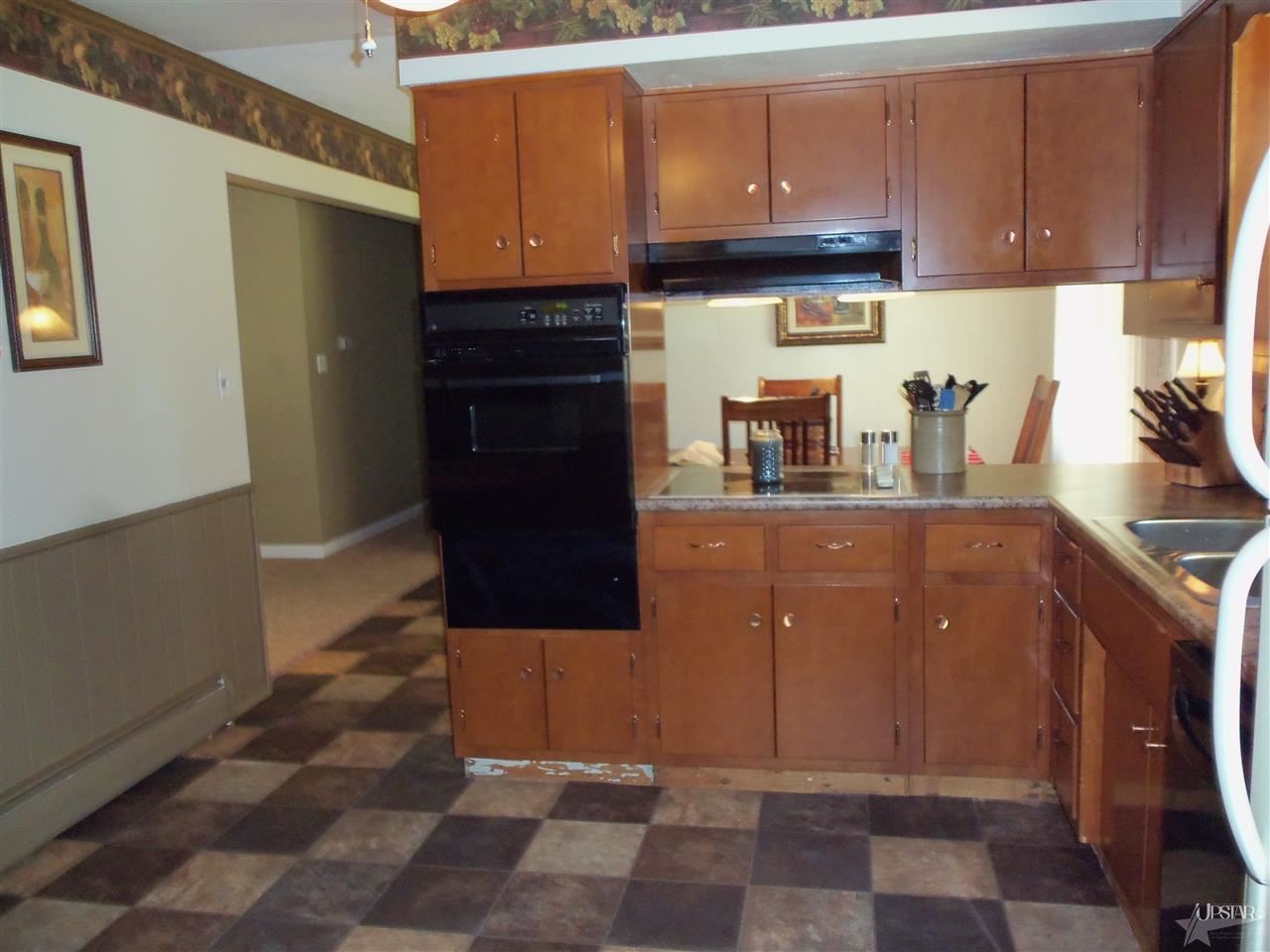 107 Zona Dr, Auburn, IN 46706 photo 9