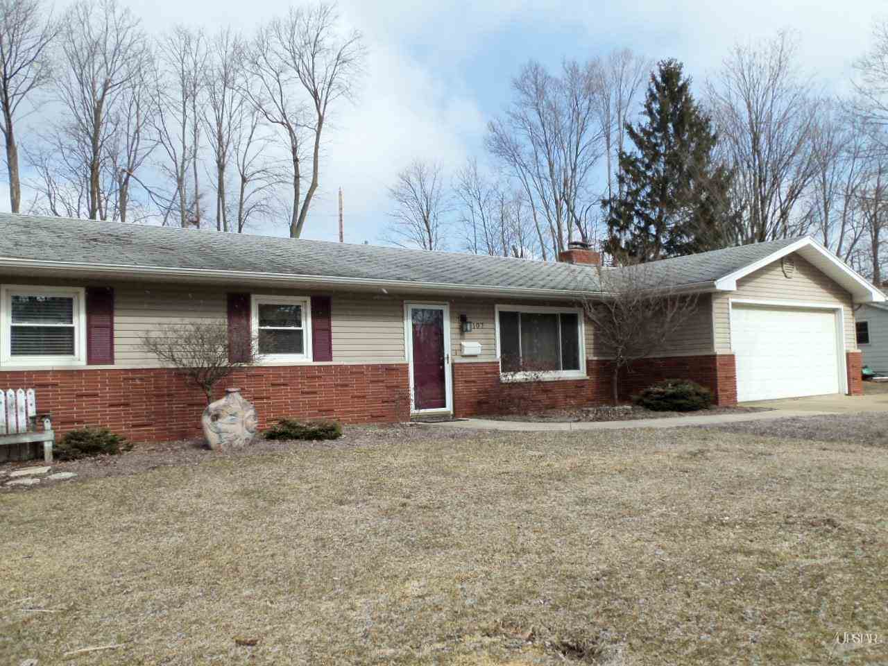 107 Zona Dr, Auburn, IN 46706 photo 1
