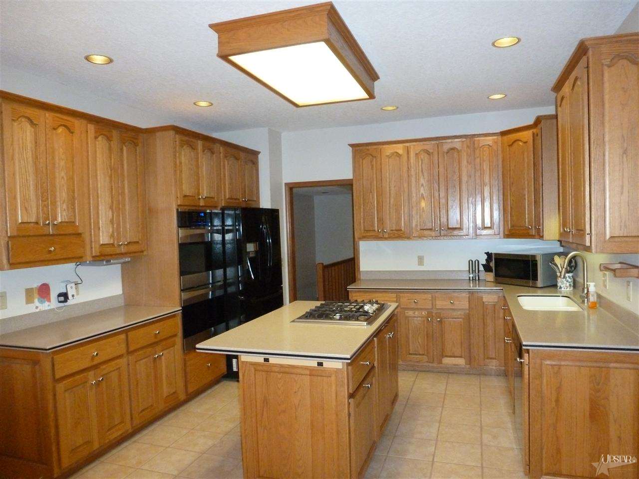 702 Timberlake Trl, Fort Wayne, IN 46804 photo 2